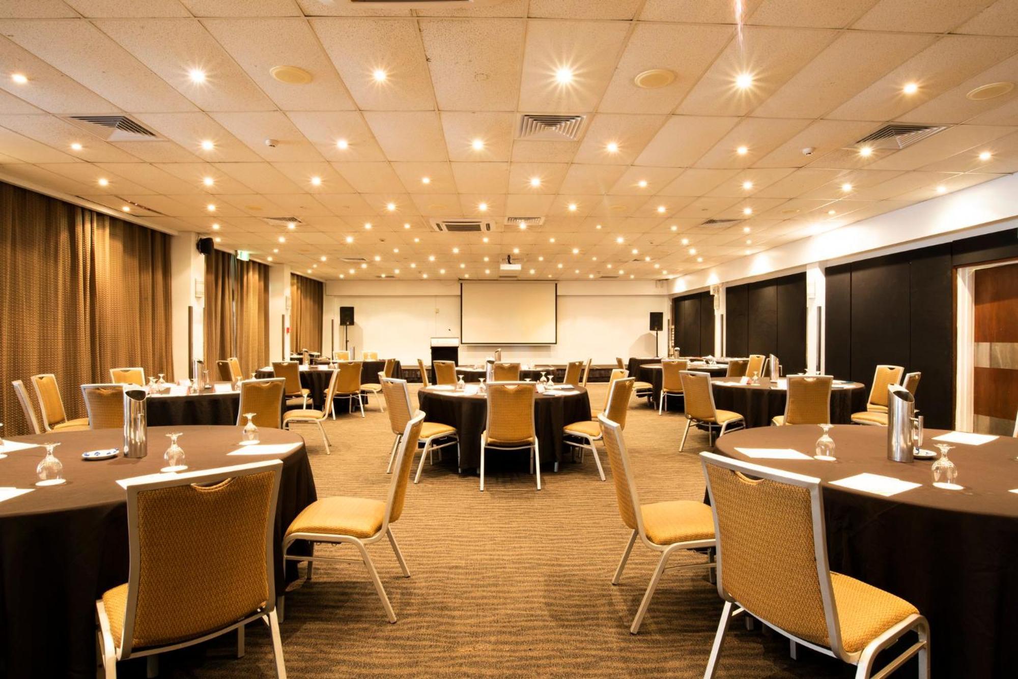Holiday Inn Suva By Ihg Exterior foto